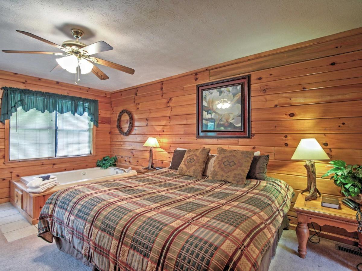 Idyllic Cabin With Hot Tub Less Than 2 Mi To Dollywood! Sevierville Zewnętrze zdjęcie