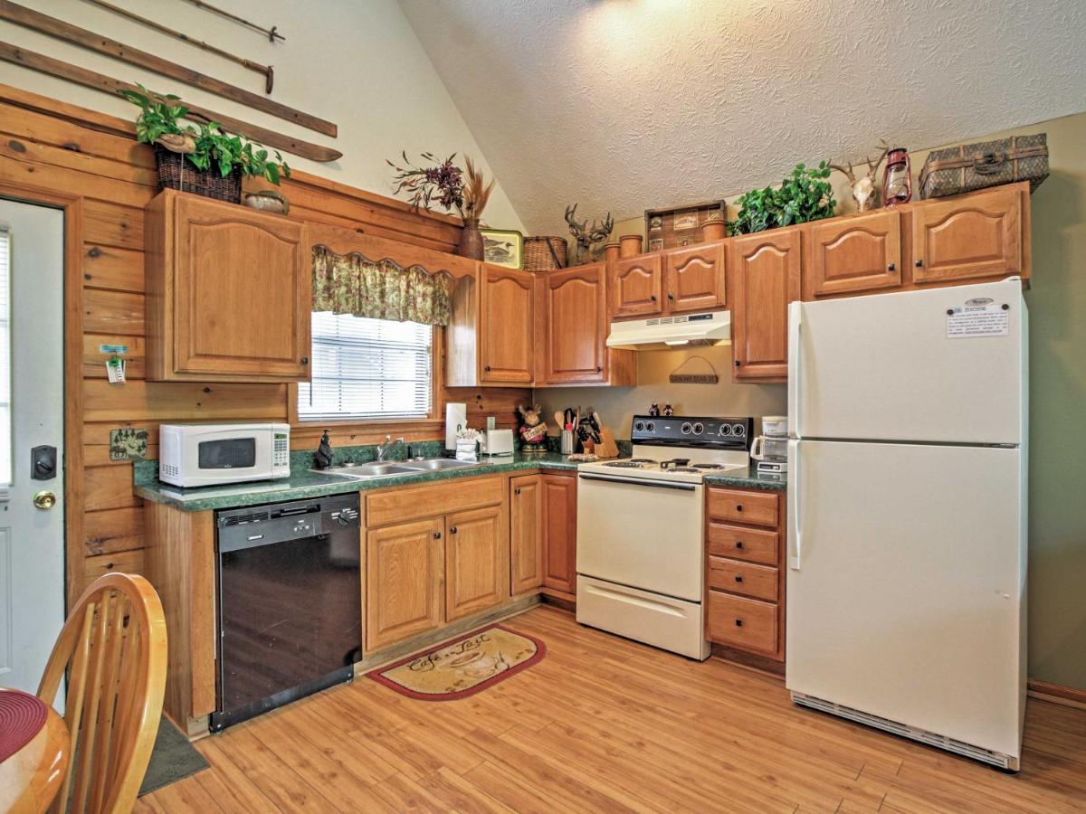 Idyllic Cabin With Hot Tub Less Than 2 Mi To Dollywood! Sevierville Zewnętrze zdjęcie