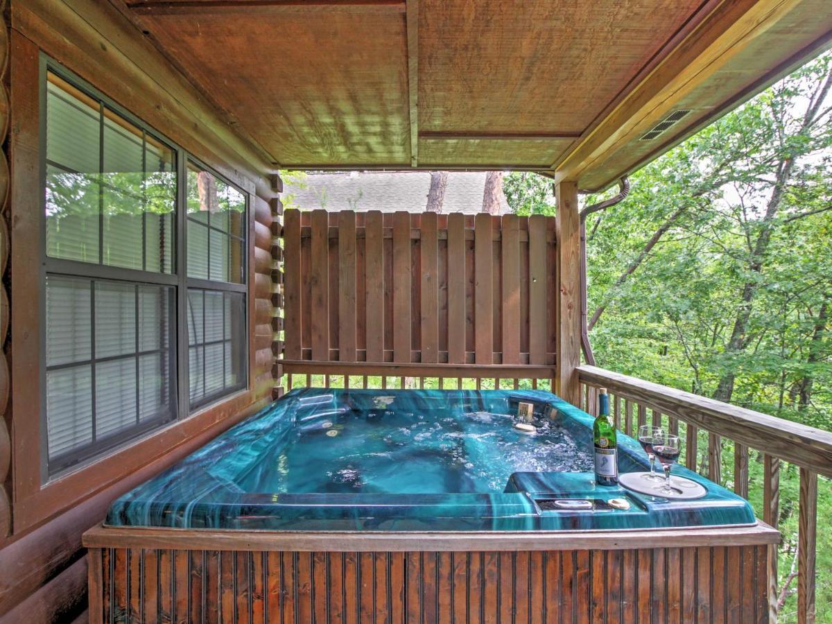 Idyllic Cabin With Hot Tub Less Than 2 Mi To Dollywood! Sevierville Zewnętrze zdjęcie