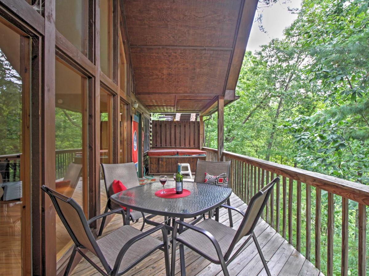 Idyllic Cabin With Hot Tub Less Than 2 Mi To Dollywood! Sevierville Zewnętrze zdjęcie