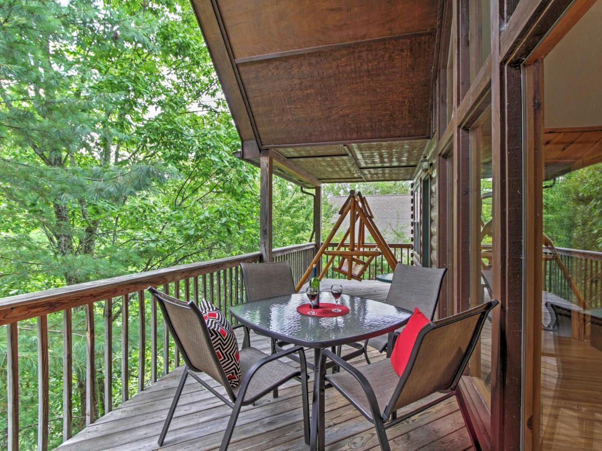 Idyllic Cabin With Hot Tub Less Than 2 Mi To Dollywood! Sevierville Zewnętrze zdjęcie