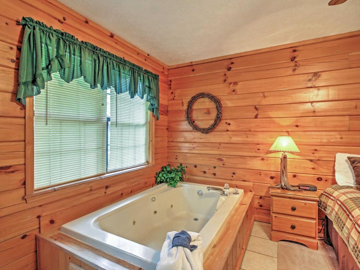 Idyllic Cabin With Hot Tub Less Than 2 Mi To Dollywood! Sevierville Zewnętrze zdjęcie